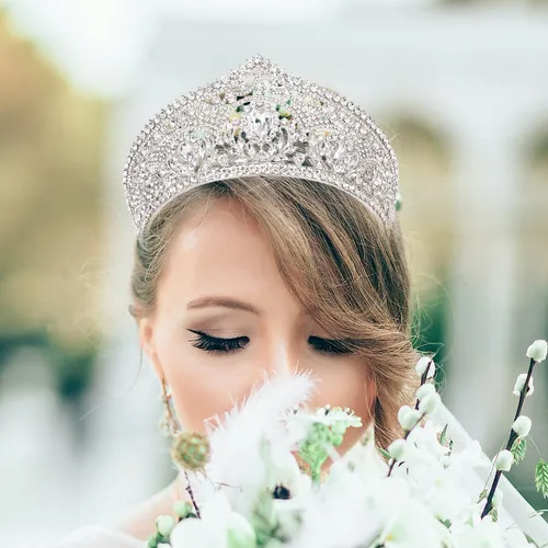Accesorio De Pelo Para Niñas Y Mujeres Con Corona De Reina P
