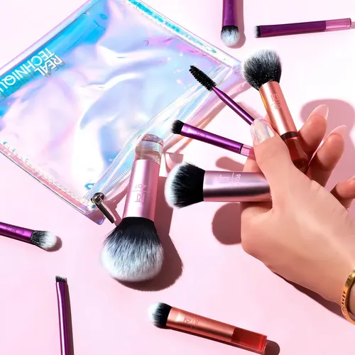 Set de Brochas de Maquillaje Real Techniques Travel Fantasy Mini Violeta de 10 Piezas con Estuche