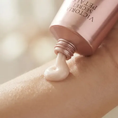 Victoria’s Secret Loción Corporal Velvet Petals 236mL
