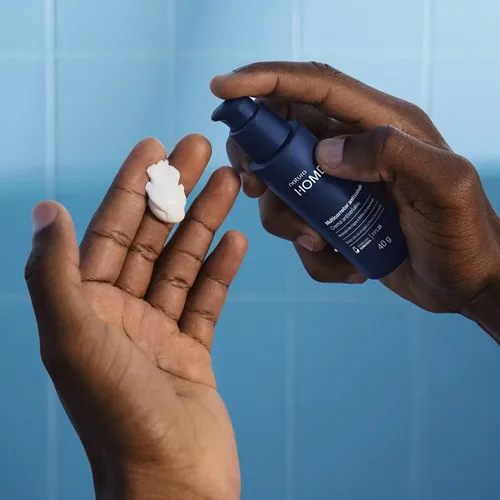 Crema hidratante multicorrectora antiseñal para hombre de Natura, 40 g, para todo tipo de piel