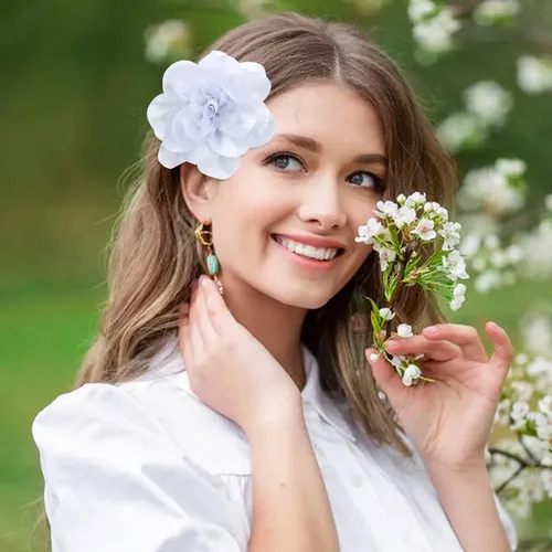 Paquete De 12 Pinzas Para El Cabello Dizila Con Flor Grande