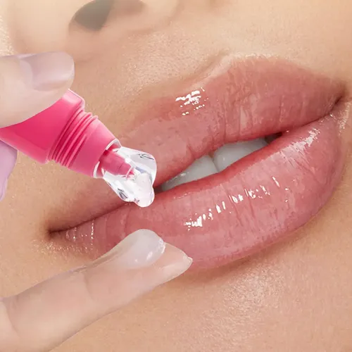 El Bálsamo De Tratamiento Labial Hidrata E Ilumina Los Labio