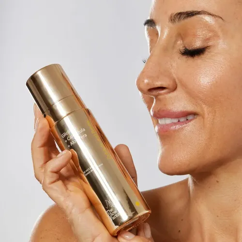 The Glow Factor Exfoliate and Renew – Tónico Exfoliante con Ácido Glicólico al 5%, Caléndula y Aloe Vera x 50ml