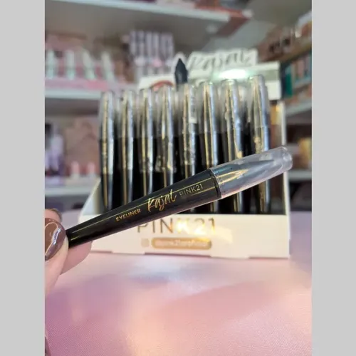 Delineador Kajal Negro Ultra Definicion. Pink 21