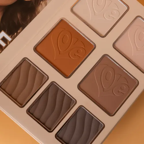 Paleta De 43 Sombras, Rubor, Contorno E Iluminador Mate Bri