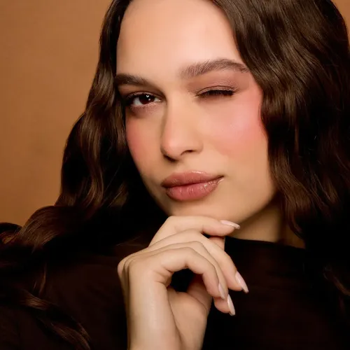 Gloss en Barra Cher Labial Brillante Nude Mocha Mousse Hidratante
