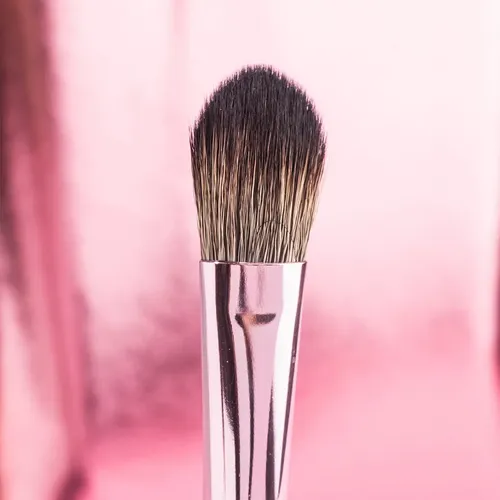 Brocha Corrector Mazz Pelo Sintético Suave Punta Redondeada Vegano