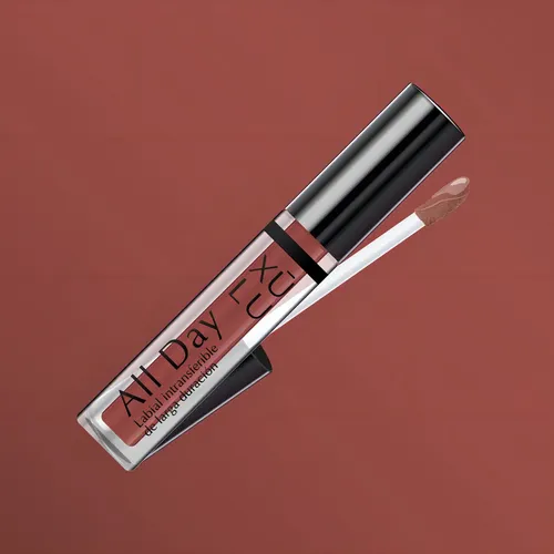 Lip Combo Kohol Marron + Labial All Day Xulu Color Marrones