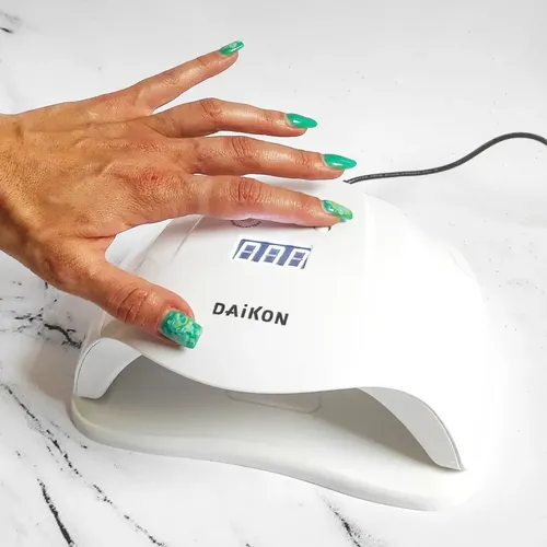 Cabina Secado Uv Led Uñas Esculpidas Semipermanentes Daikon Color Blanco