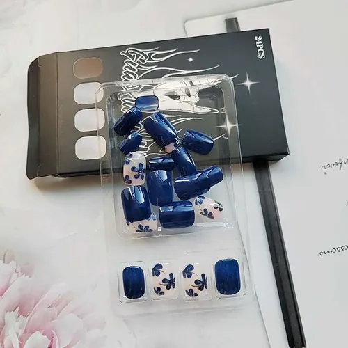 Uñas Gel X Estilo Corto Cuadrado Navy Blue Con Flores