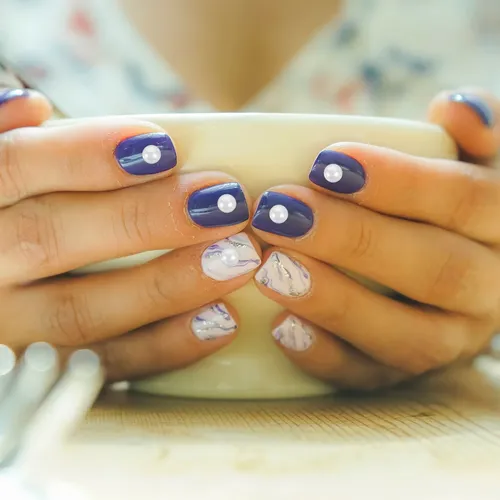 4 Láminas De Perlas Faciales Y Para Uñas Adhesivas