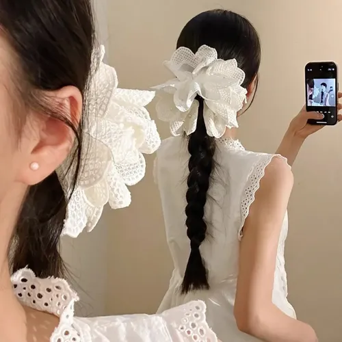 Pinza Para El Cabello Con Flores De Perlas Y Encaje Blanco