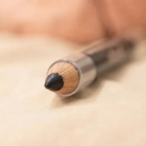 Lápiz Delineador De Ojos Millanel Negro Con Esfumino