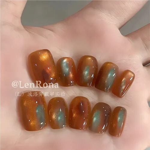 Uñas Cortas Ovaladas Amber Coast Cat’s Eye