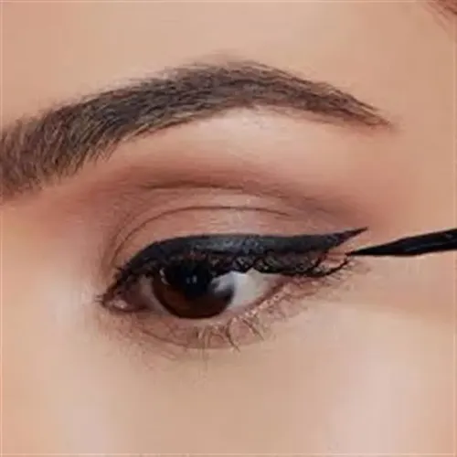 Delineador Líquido Coloríssimo Vogue 4 Ml Color Negro Mate