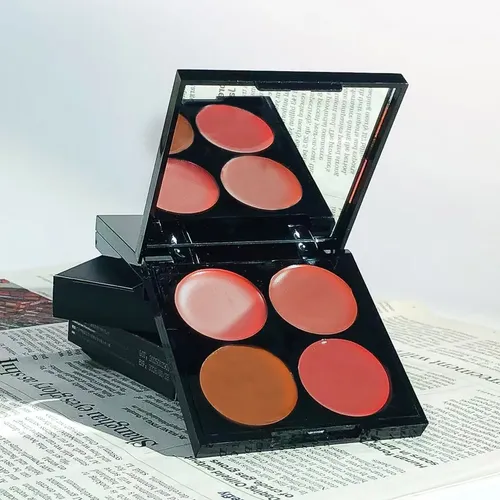 Colorete Contorneador Mate Para Un Look Natural 4 En 1