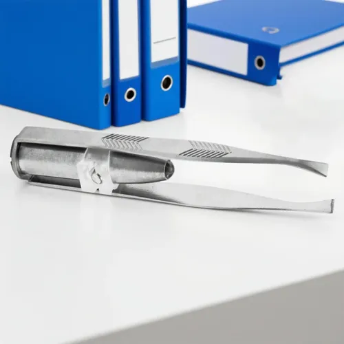 Pinza Led Para Cejas Con Ojeras Luminosas De Acero Inoxidabl Plateado