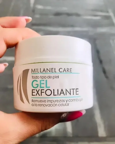 Gel Exfoliante Facial Remueve Impurezas Renovación Celular