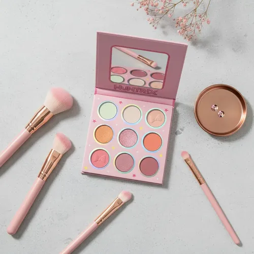 Paleta De Sombras Guerreras K-pophuntrix Maquillaje