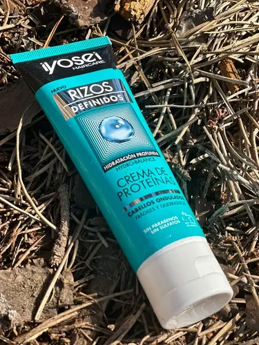 Crema De Peinar Rizos Definidos Hidro Balance Iyosei 80gr