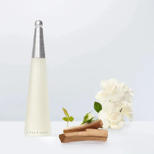 Perfume L’Eau d’Issey Issey Miyake para Mujer – Eau de Toilette y Set de Cuidado