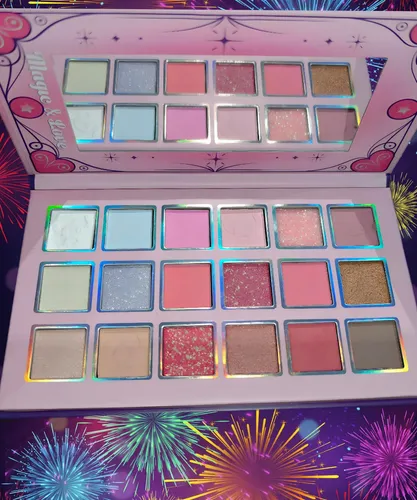 Paleta De Maquillaje 18 Tonos Sombras Para Ojos Con Espejo