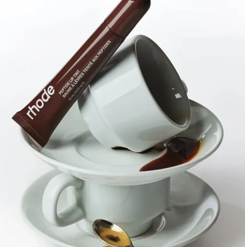 Tinte Labial Peptídico Rhode para Labios con Acabado Gloss Color Espresso