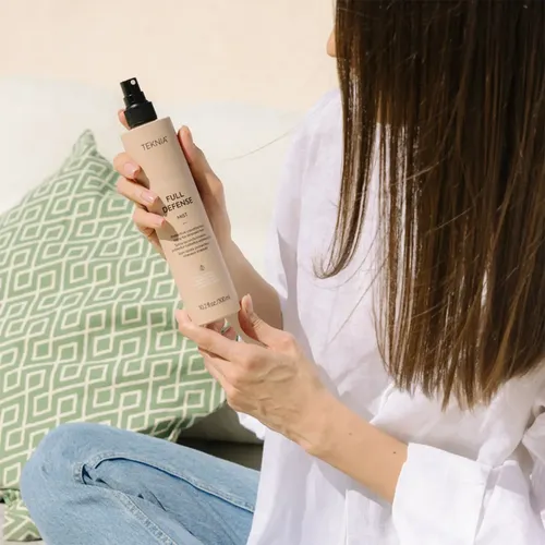 Spray Lakme Teknia Full Defense Para Cabellos Estresados 300ml