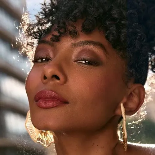 Labial Cc Hidratante Una Nude 2c Intenso 3,8 G Natura