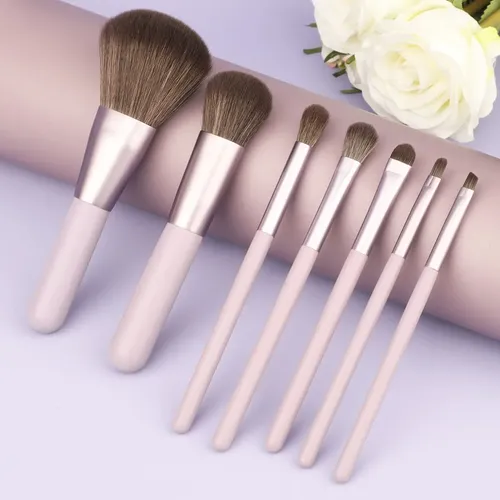 Juego De 7 Pinceles De Maquillaje Portátiles Con Mango Corto
