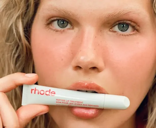 Tinte Labial Líquido Rhode Brillante Peptide Lip Tint Strawberry Glaze