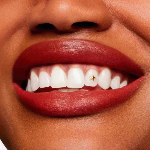 Labial Mac Powder Kiss Velvet Blur Slim Stick Color Marrakesh Mere