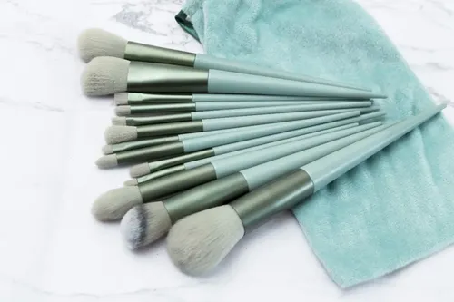 Set Brochas Maquillaje Jessamy 13 Piezas Verde Sintéticas Estuche