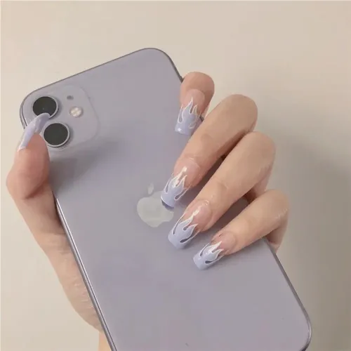 Uñas Postizas Con Diseño De Llamas Azules Claras