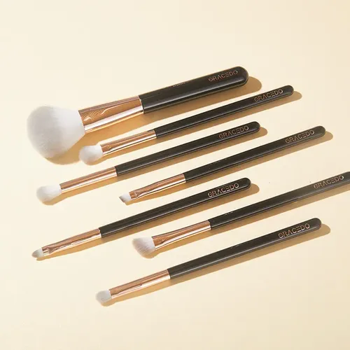 7 Pinceles De Maquillaje Negros Y Dorados 7 Piezas Set