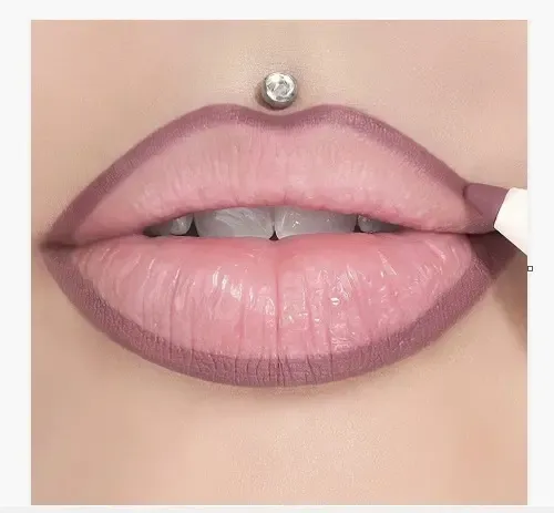 Delineador Lápiz Jeffree Star Rosa Oscuro Mate Velour Lip Liner androgyny