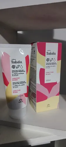 Crema Corporal Natura Tododia Lichia Y Flor De Casis 200 Ml