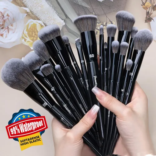 Bueart Design Set 19 Brochas Maquillaje Sintéticas