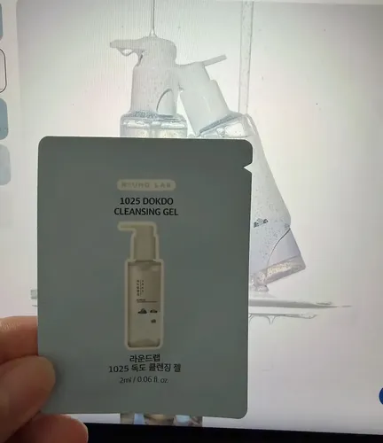 Round Lab 1025 Dokdo Cleansing Sachets 2ml Gel Limpiador Todo Tipo De Piel Día/noche