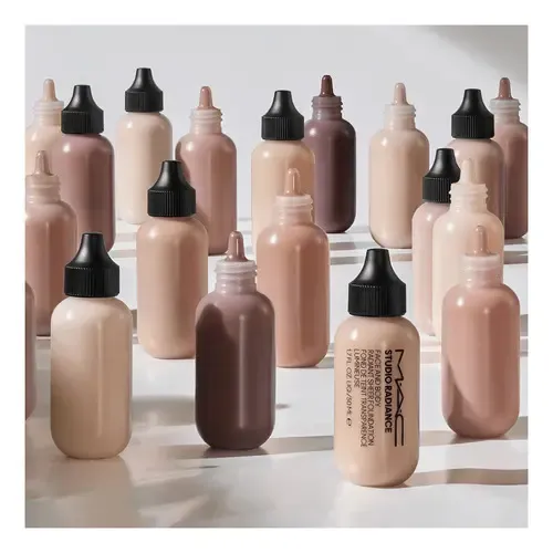Base Mac Studio Radiance Rostro Y Cuerpo Radiante Sheer – W9
