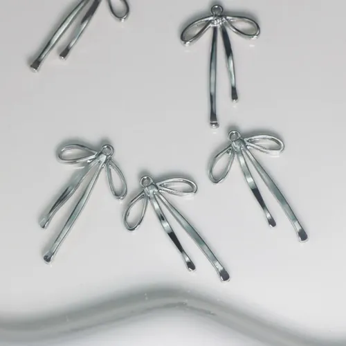 Delicadas Decoraciones De Cinta Para El Cabello