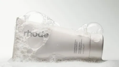 Rhode Pineapple Refresh Gel Limpiador Facial Momento De Aplicación Día/noche Tipo De Piel Todo Tipo De Piel