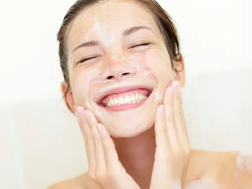 Dermo Scrub Lidherma. Exfoliante Facial. Limpieza Profunda Momento de aplicación Día/Noche Tipo de piel Seca / Normal / Grasa / Mixta