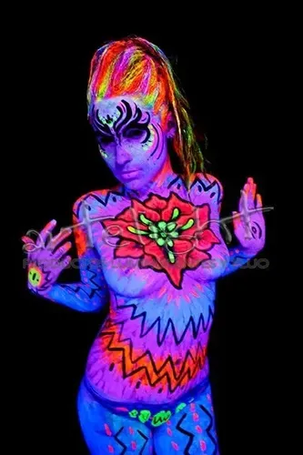 Maquillaje Artistico Fluo Neon Glow X 4 Colores +6 Pinceles