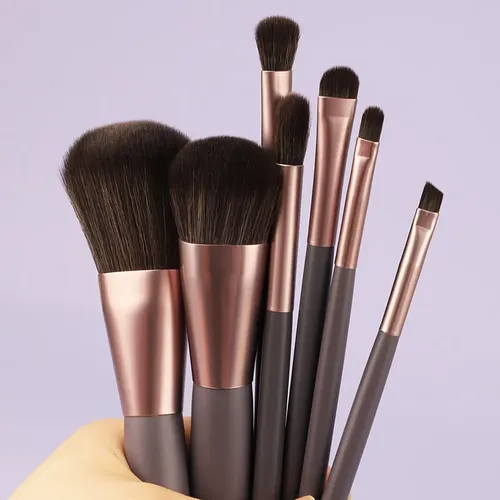 Juego De 7 Pinceles De Maquillaje Portátiles Con Mango Corto
