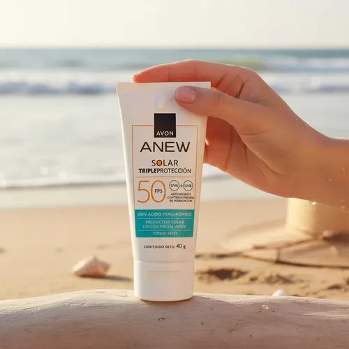 Triple Proteccion Solar Fps50 Ac Hialurónico 40gr Avon Anew