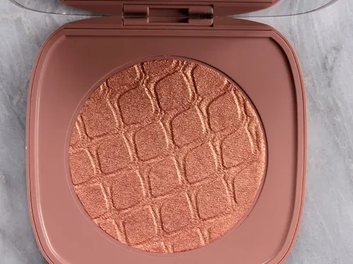 Colourpop X Sol Iluminador Corporal Y Facial Profesional
