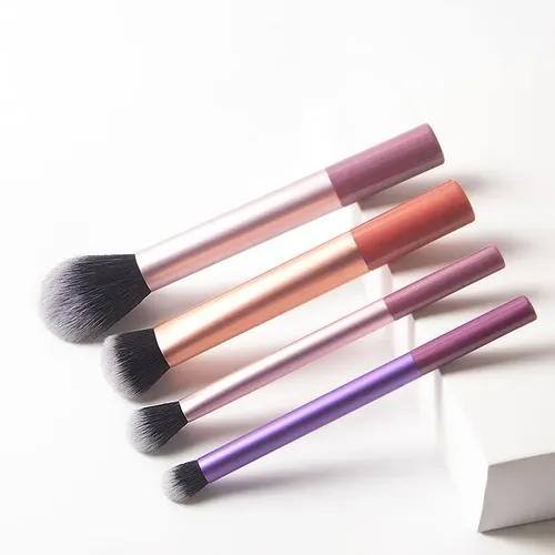 Jg. Set De 4 Brochas De Maquillaje Portátil Con Esponja \yg