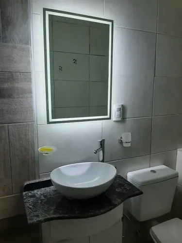Espejo Luz Led Doble Guarda Esmerilada 60×70 Cm Baño Moderno