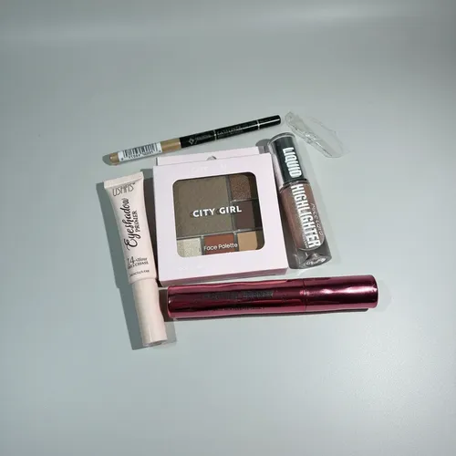Kit De Maquillaje Día De La Madre Combo 1 X5 Productos
